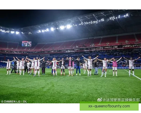 里昂女足欧冠半决赛首回合主场上演惊天逆转力克巴黎圣日耳曼女足 里昂女足欧冠半决赛首回合主场上演惊天逆转力克巴黎圣日耳曼女足